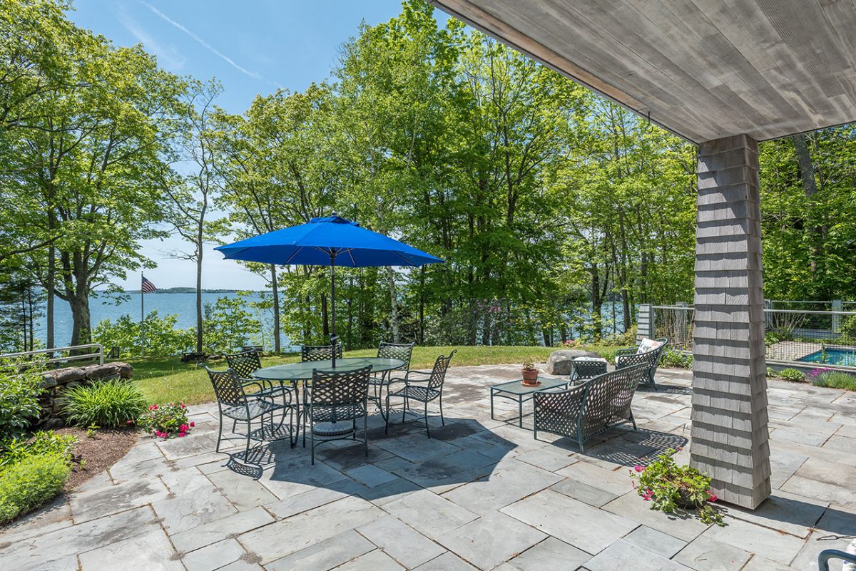 15 Ledge Road, Cumberland Foreside, ME